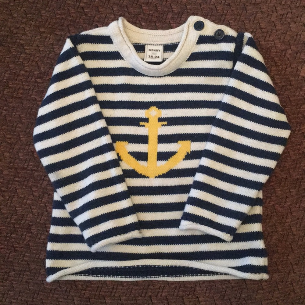 Old Navy stripped sweater